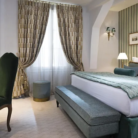 Hotel Relais Christine 5*