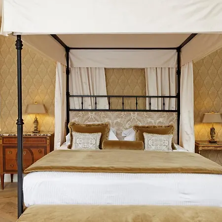 Szálloda Relais Christine 5*