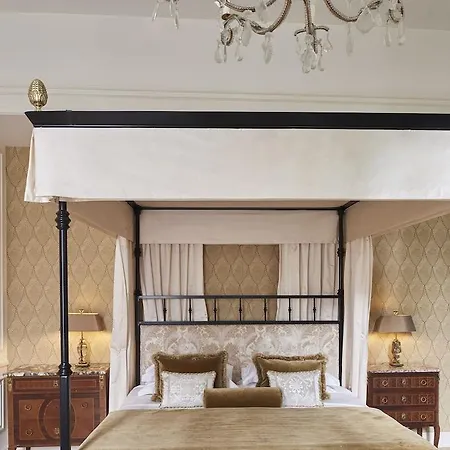 Hotel Relais Christine 5*