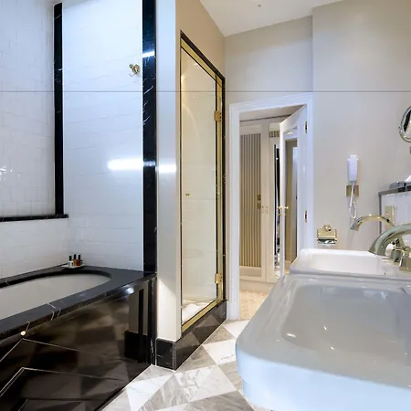 Relais Christine Paris