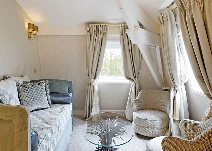 מלון Relais Christine 5*