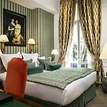 Hotel Relais Christine Paris