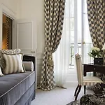 Hotel Relais Christine Paris